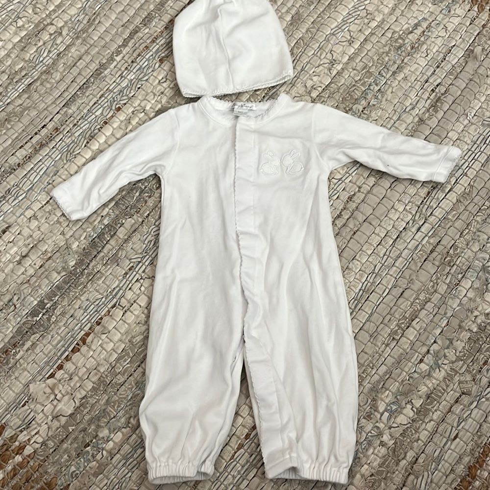 Kissy kissy onesie and hat